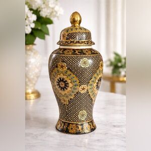 Chinese Hand Painted Ginger  Jar Zhong Guo Zhi Zao Gold Floral Motif Vtg China